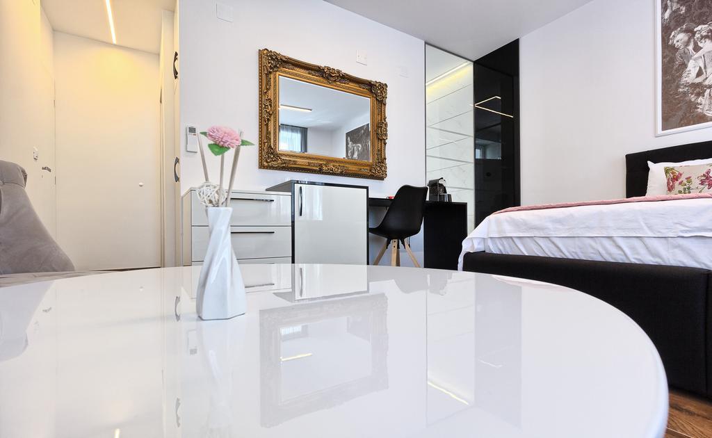 Mincheta - Luxury Rooms Primosten Exterior photo